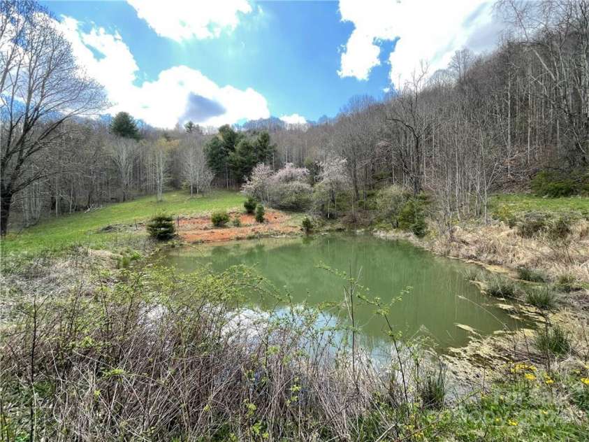 1375 Swing Road, Burnsville, NC 28714.  MLS# CAR4131042, YatesRealty ID 6020. 