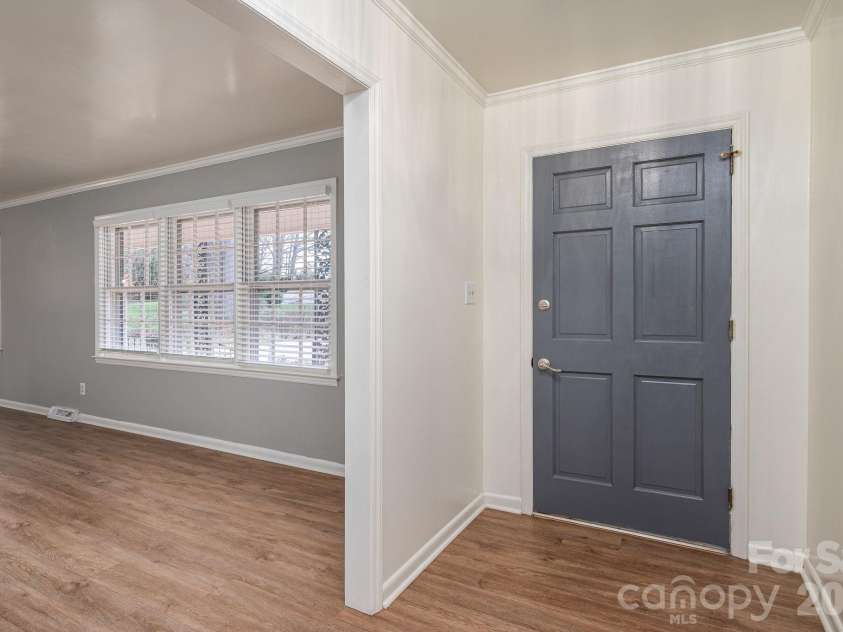 2160 Heavner Road, Lincolnton, NC 28092.  MLS# CAR4352304, YatesRealty ID 6020. 