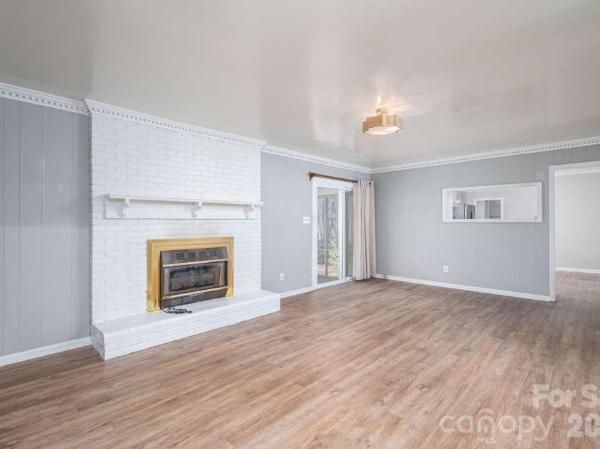 2160 Heavner Road, Lincolnton, NC 28092.  MLS# CAR4352304, YatesRealty ID 6020. 