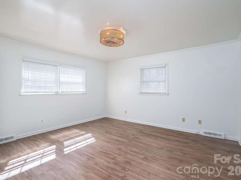 2160 Heavner Road, Lincolnton, NC 28092.  MLS# CAR4352304, YatesRealty ID 6020. 