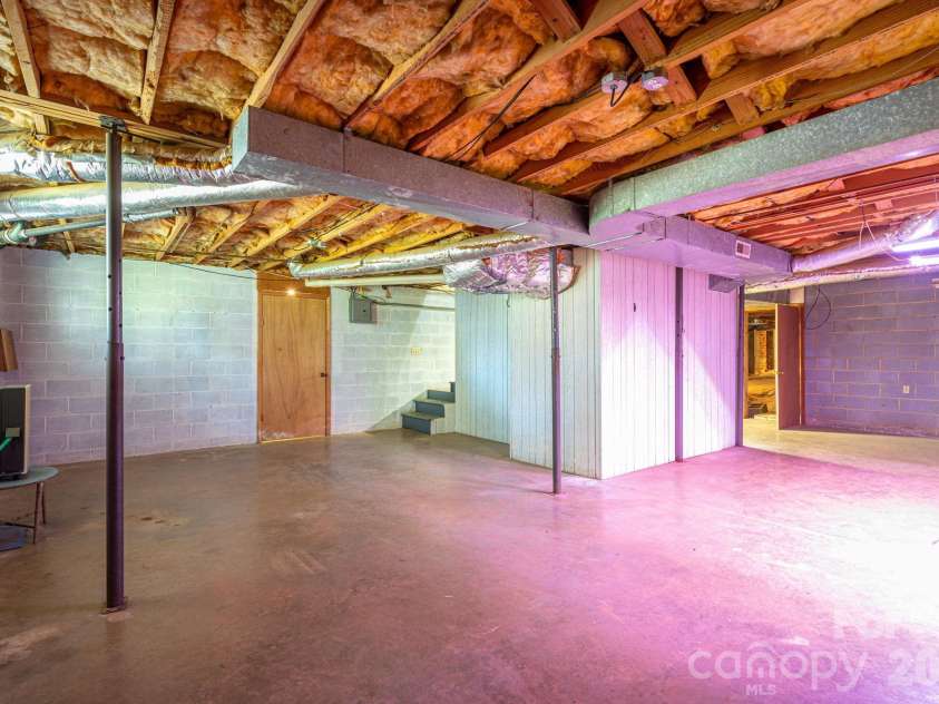 2160 Heavner Road, Lincolnton, NC 28092.  MLS# CAR4352304, YatesRealty ID 6020. 