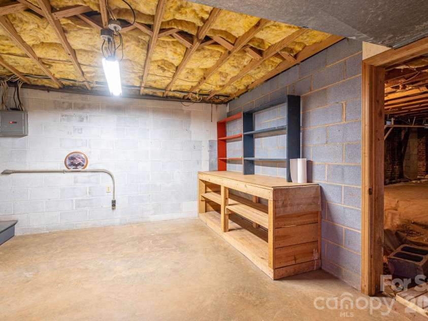 2160 Heavner Road, Lincolnton, NC 28092.  MLS# CAR4352304, YatesRealty ID 6020. 