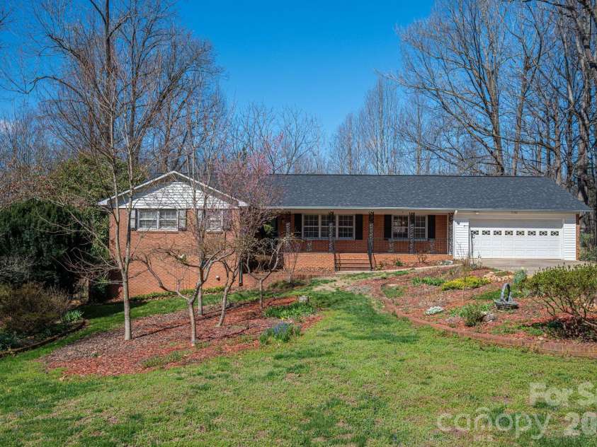 2160 Heavner Road, Lincolnton, NC 28092.  MLS# CAR4352304, YatesRealty ID 6020. 