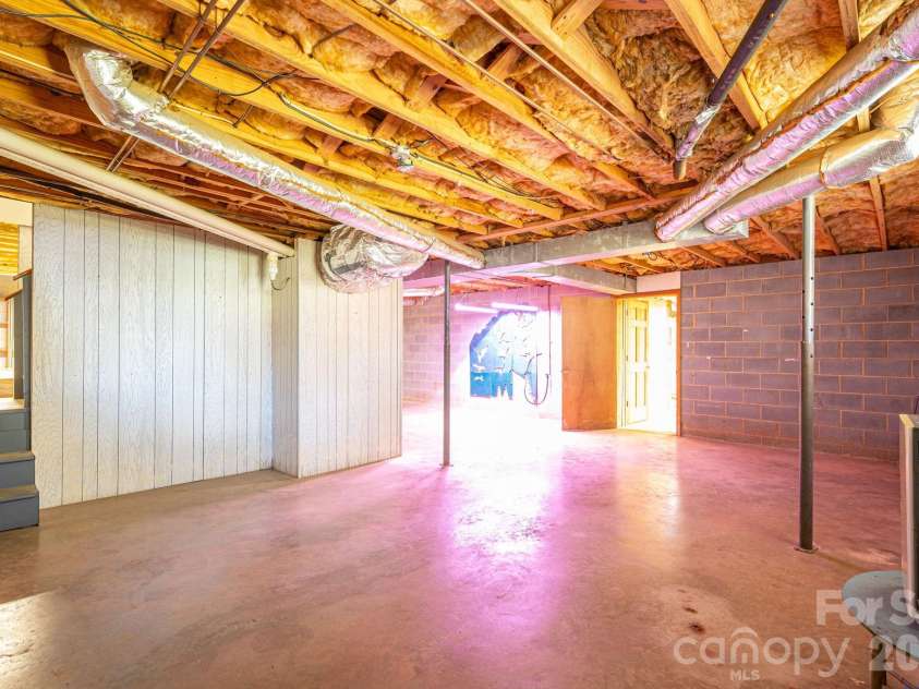 2160 Heavner Road, Lincolnton, NC 28092.  MLS# CAR4352304, YatesRealty ID 6020. 