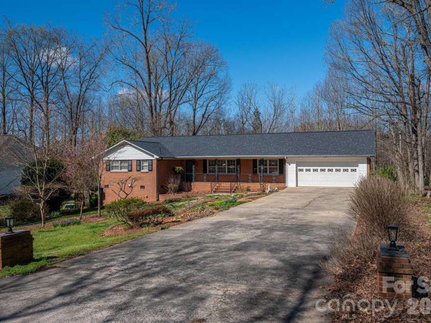 2160 Heavner Road, Lincolnton, NC 28092.  MLS# CAR4352304, YatesRealty ID 6020. 