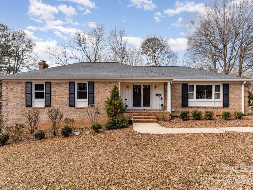 1935 Berkshire Drive, Gastonia, NC 28052.  MLS# CAR4217418, YatesRealty ID 6021. 