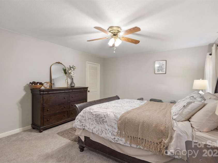 1935 Berkshire Drive, Gastonia, NC 28052.  MLS# CAR4217418, YatesRealty ID 6021. 
