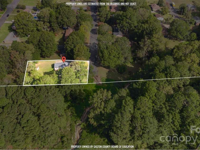 1935 Berkshire Drive, Gastonia, NC 28052.  MLS# CAR4217418, YatesRealty ID 6021. 