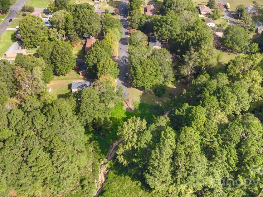 1935 Berkshire Drive, Gastonia, NC 28052.  MLS# CAR4217418, YatesRealty ID 6021. 