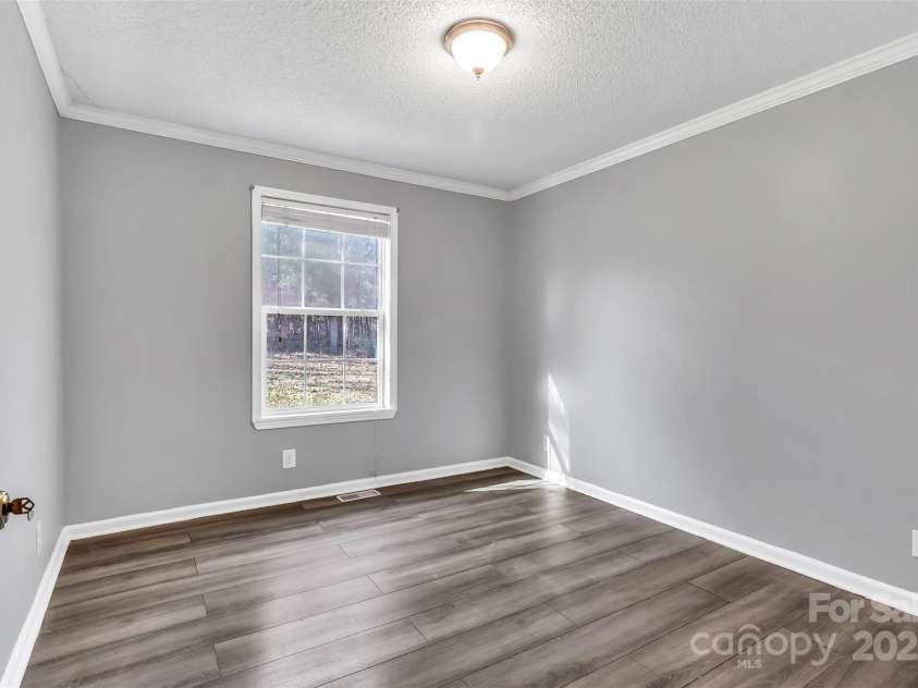 530 Ole Simpson Place, Catawba, SC 29704.  MLS# CAR4329063, YatesRealty ID 6021. Bedroom 2