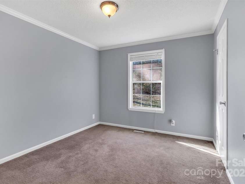 530 Ole Simpson Place, Catawba, SC 29704.  MLS# CAR4329063, YatesRealty ID 6021. Bedroom 3