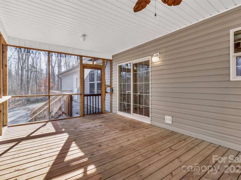 530 Ole Simpson Place, Catawba, SC 29704.  MLS# CAR4329063, YatesRealty ID 6021. Screened Porch