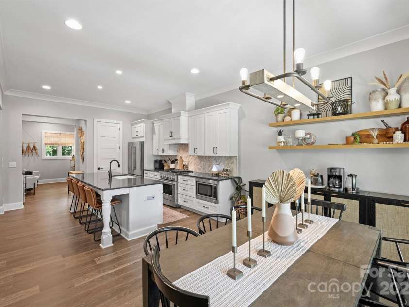 4311 Craig Avenue, Charlotte, NC 28211.  MLS# CAR4218128, YatesRealty ID 6022. 