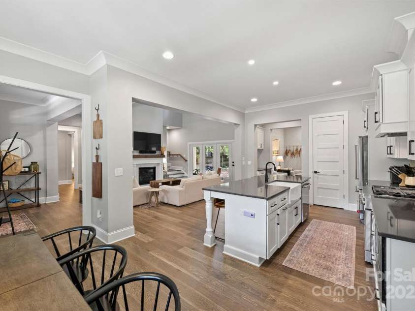 4311 Craig Avenue, Charlotte, NC 28211.  MLS# CAR4218128, YatesRealty ID 6022. 