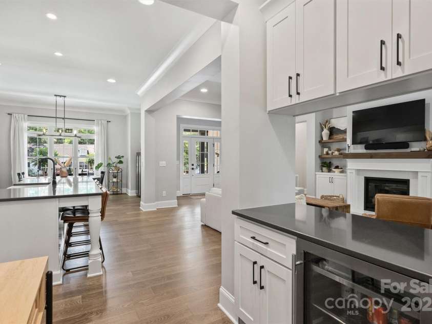 4311 Craig Avenue, Charlotte, NC 28211.  MLS# CAR4218128, YatesRealty ID 6022. 