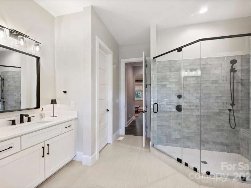 4311 Craig Avenue, Charlotte, NC 28211.  MLS# CAR4218128, YatesRealty ID 6022. 