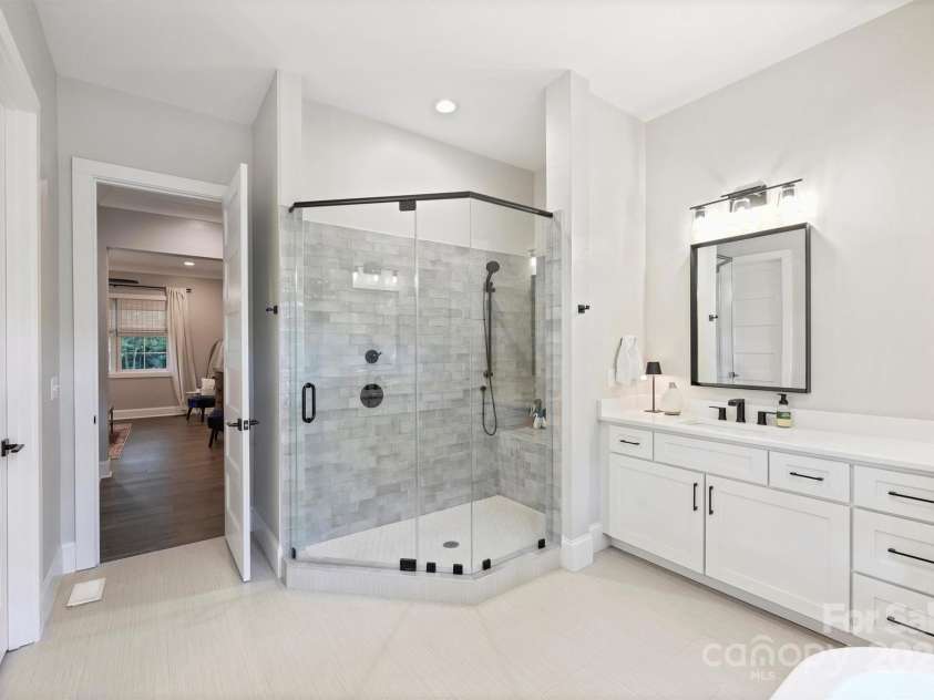 4311 Craig Avenue, Charlotte, NC 28211.  MLS# CAR4218128, YatesRealty ID 6022. 