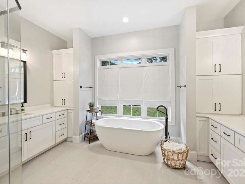 4311 Craig Avenue, Charlotte, NC 28211.  MLS# CAR4218128, YatesRealty ID 6022. 