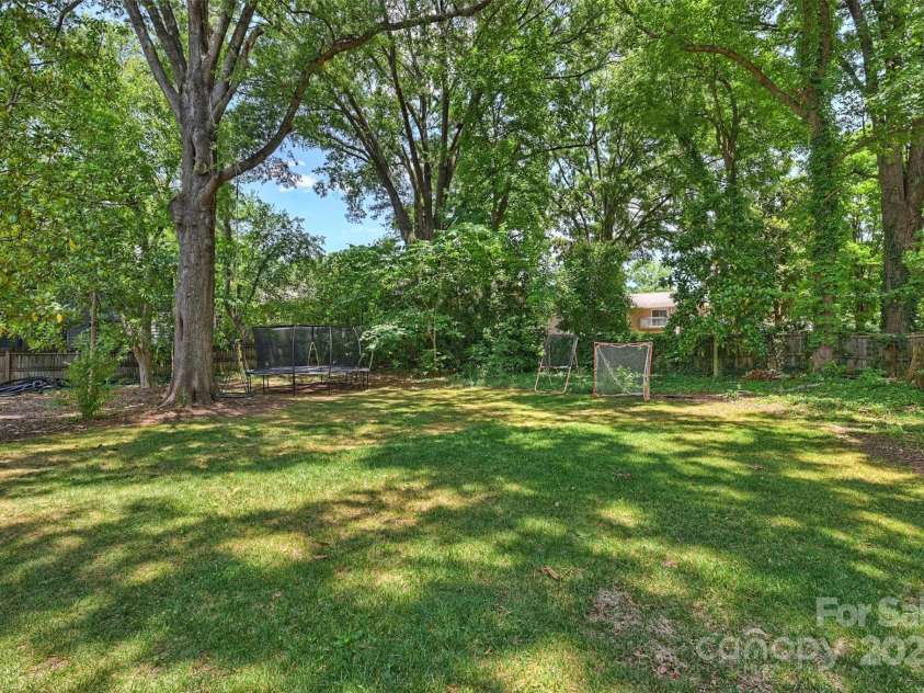 4311 Craig Avenue, Charlotte, NC 28211.  MLS# CAR4218128, YatesRealty ID 6022. 