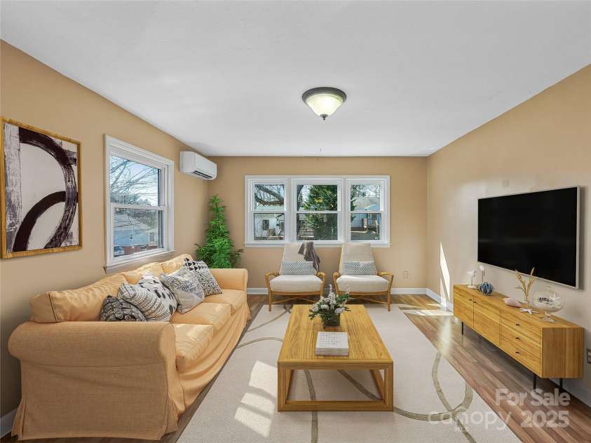 24 Stewart Street, Asheville, NC 28806.  MLS# CAR4232167, YatesRealty ID 6023. 