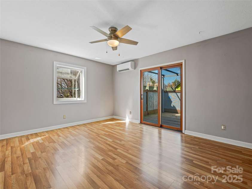 24 Stewart Street, Asheville, NC 28806.  MLS# CAR4232167, YatesRealty ID 6023. 