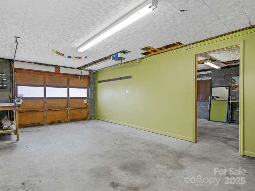 24 Stewart Street, Asheville, NC 28806.  MLS# CAR4232167, YatesRealty ID 6023. 