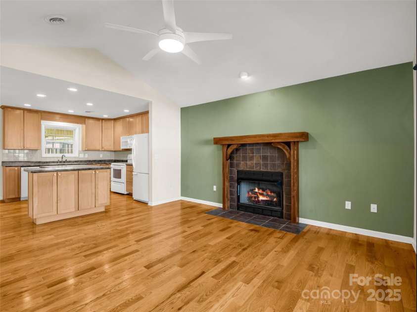 27 Cotton Creek Circle, Black Mountain, NC 28711.  MLS# CAR4244559, YatesRealty ID 6024. 