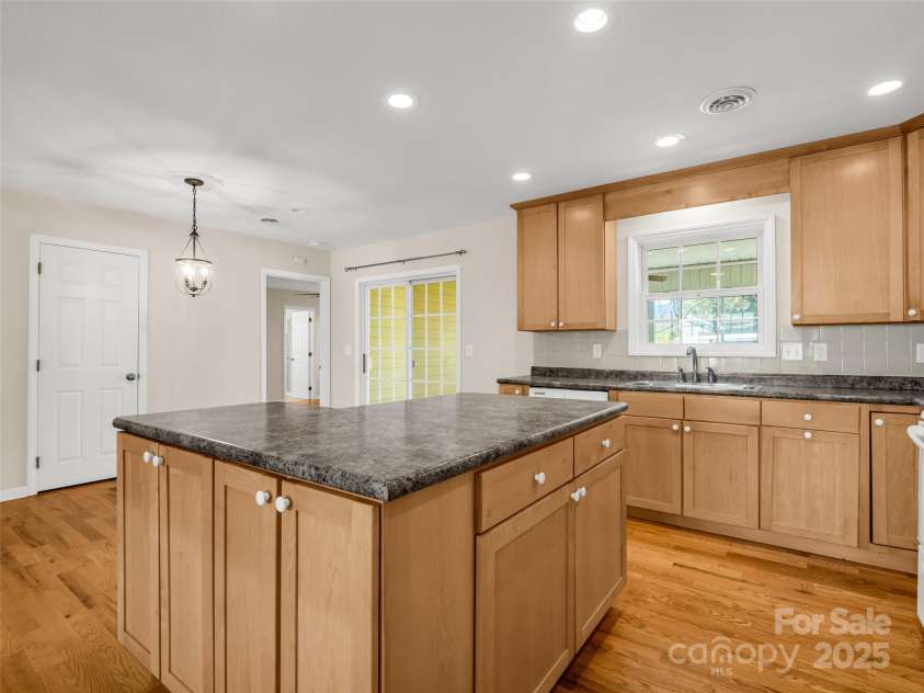 27 Cotton Creek Circle, Black Mountain, NC 28711.  MLS# CAR4244559, YatesRealty ID 6024. 