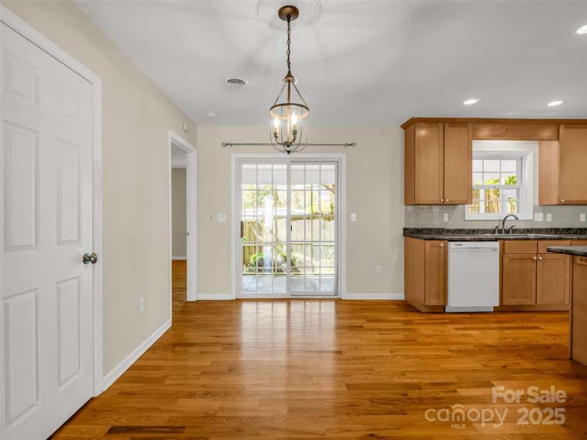 27 Cotton Creek Circle, Black Mountain, NC 28711.  MLS# CAR4244559, YatesRealty ID 6024. 