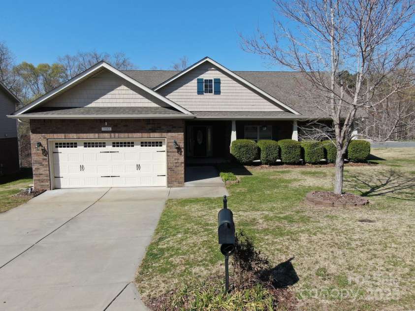 7283 Bradberry Lane, Denver, NC 28037.  MLS# CAR4240199, YatesRealty ID 6025. 