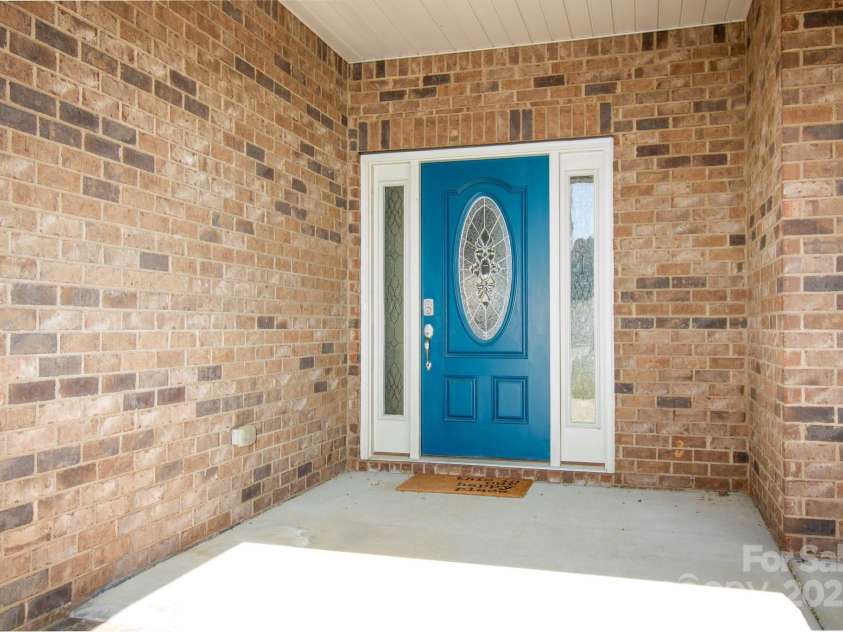 7283 Bradberry Lane, Denver, NC 28037.  MLS# CAR4240199, YatesRealty ID 6025. 