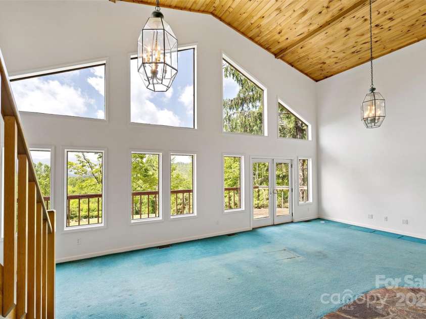 389 Orchard Road, Bakersville, NC 28705.  MLS# CAR4241299, YatesRealty ID 6026. 