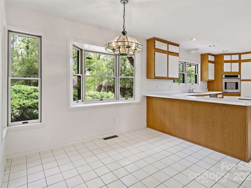 389 Orchard Road, Bakersville, NC 28705.  MLS# CAR4241299, YatesRealty ID 6026. 