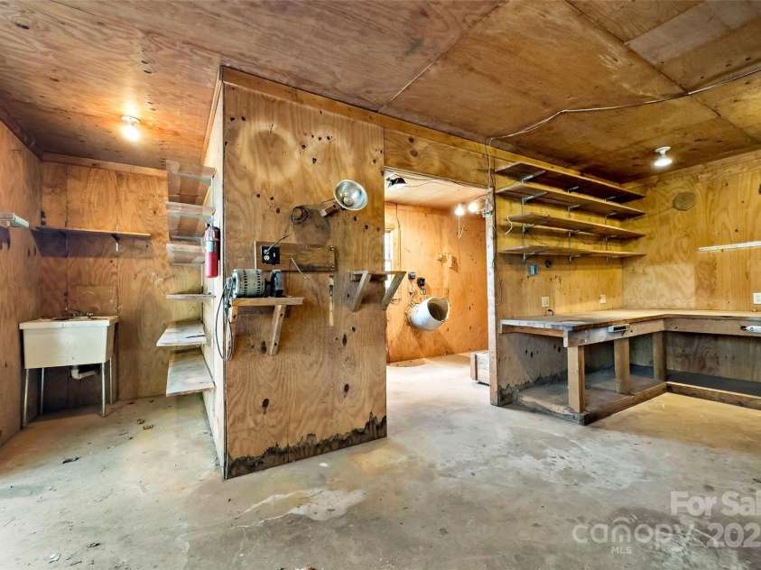 389 Orchard Road, Bakersville, NC 28705.  MLS# CAR4241299, YatesRealty ID 6026. 