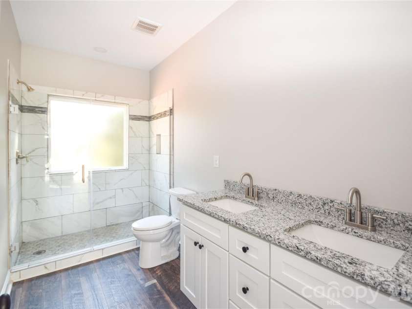 2362 21st Avenue, Hickory, NC 28601.  MLS# CAR4351250, YatesRealty ID 6028. 