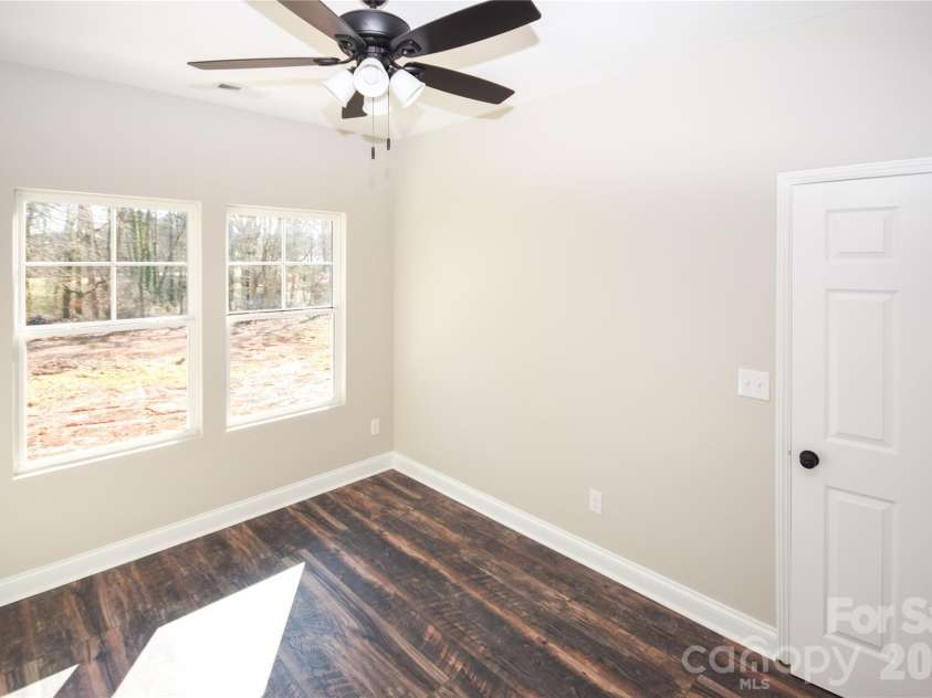 2362 21st Avenue, Hickory, NC 28601.  MLS# CAR4351250, YatesRealty ID 6028. 