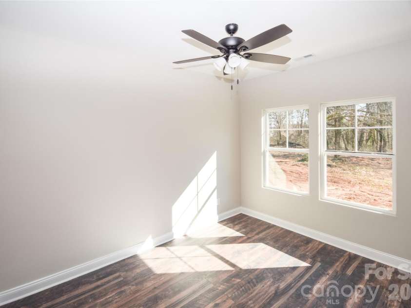2362 21st Avenue, Hickory, NC 28601.  MLS# CAR4351250, YatesRealty ID 6028. 