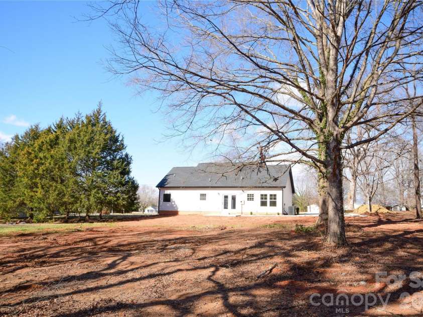 2362 21st Avenue, Hickory, NC 28601.  MLS# CAR4351250, YatesRealty ID 6028. 