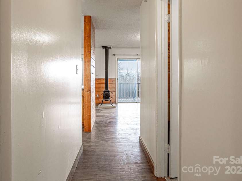 119 Pinnacle Mountain Road, Leicester, NC 28748.  MLS# CAR4240069, YatesRealty ID 6029. 