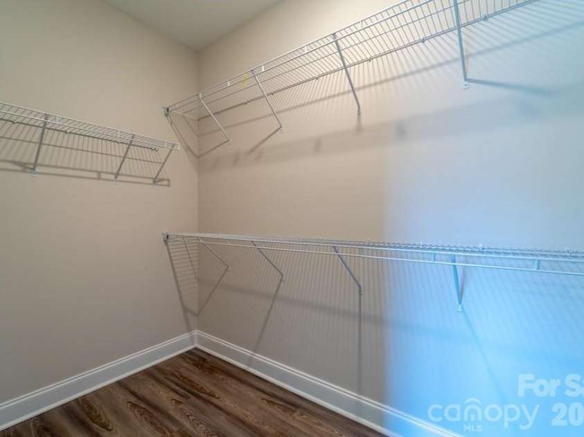 381 Scenic Ridge Circle, Franklin, NC 28734.  MLS# CAR4398880, YatesRealty ID 6029. 