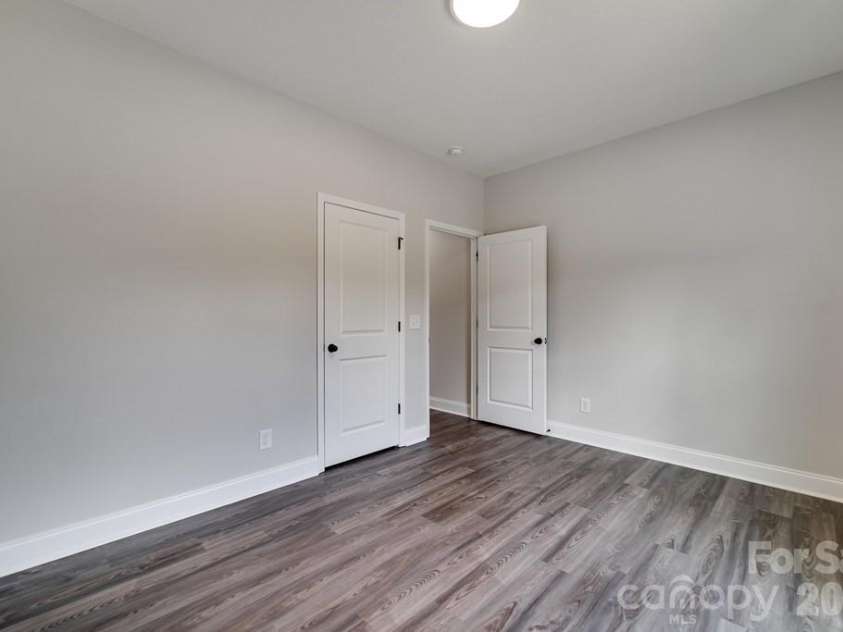381 Scenic Ridge Circle, Franklin, NC 28734.  MLS# CAR4398880, YatesRealty ID 6029. 