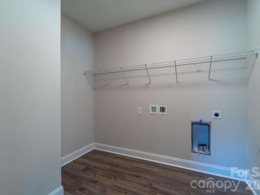 381 Scenic Ridge Circle, Franklin, NC 28734.  MLS# CAR4398880, YatesRealty ID 6029. 