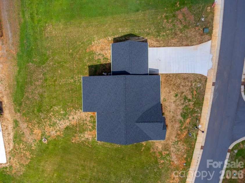 381 Scenic Ridge Circle, Franklin, NC 28734.  MLS# CAR4398880, YatesRealty ID 6029. 