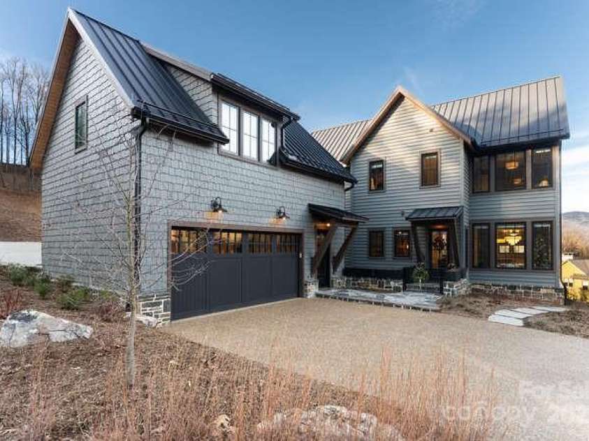 131 Lodestone Drive, Sylva, NC 28779.  MLS# CAR4330421, YatesRealty ID 603. 