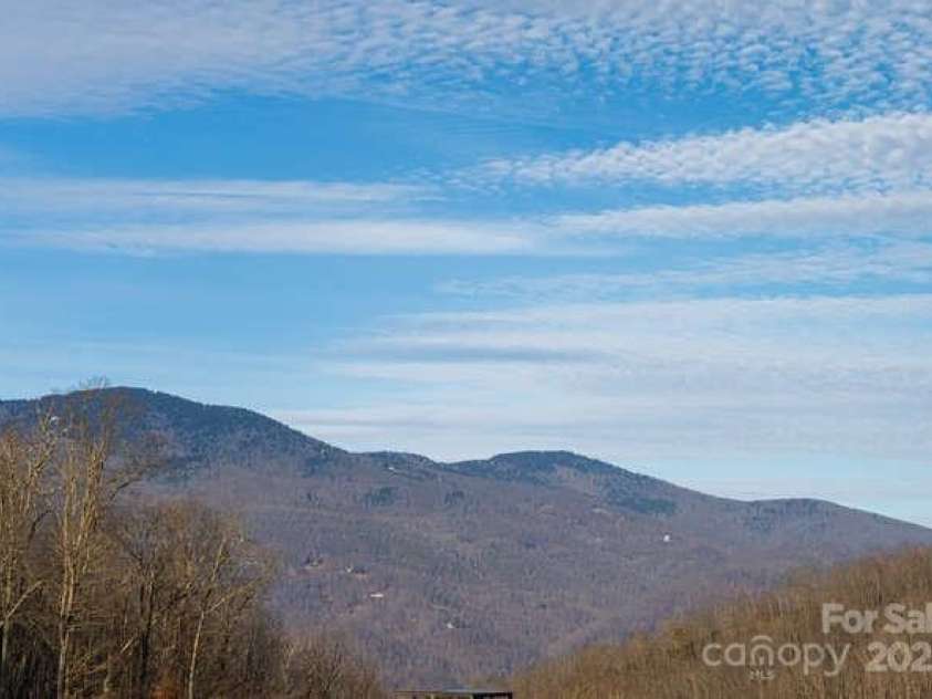 131 Lodestone Drive, Sylva, NC 28779.  MLS# CAR4330421, YatesRealty ID 603. 