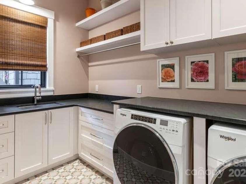 131 Lodestone Drive, Sylva, NC 28779.  MLS# CAR4330421, YatesRealty ID 603. 