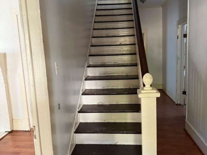 817 JACKSON Street, Salisbury, NC 28144.  MLS# CAR4306184, YatesRealty ID 6030. Downstairs hallway