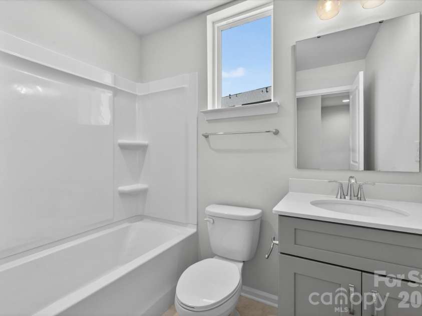 1610 Spring Street, Charlotte, NC 28206.  MLS# CAR4316230, YatesRealty ID 6031. Bath 2