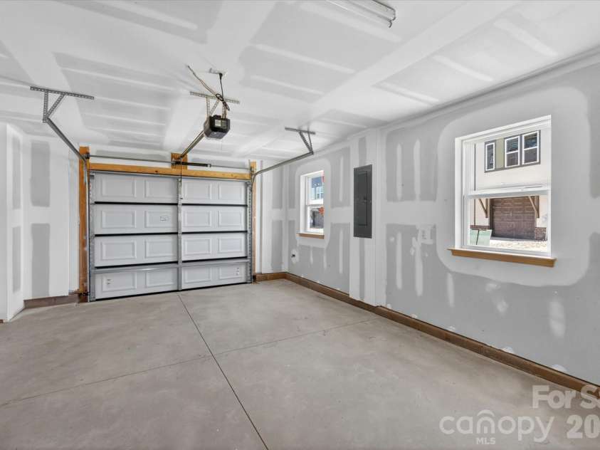 1610 Spring Street, Charlotte, NC 28206.  MLS# CAR4316230, YatesRealty ID 6031. Garage