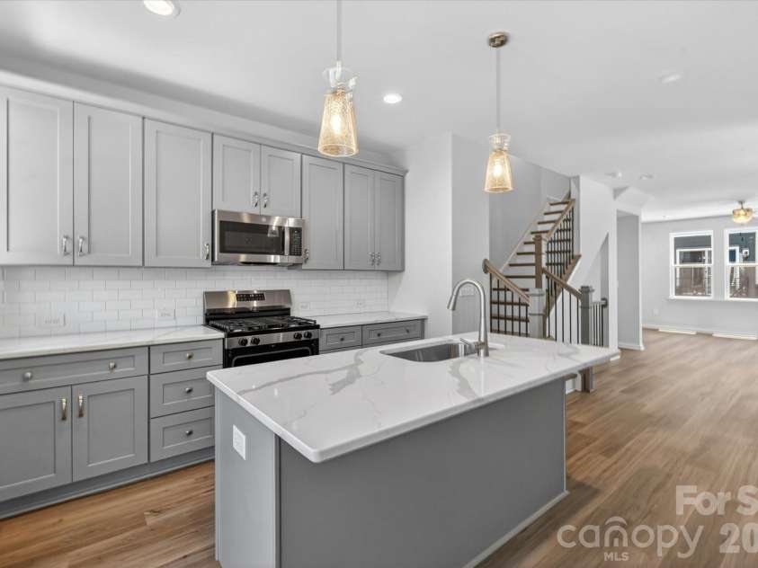 1610 Spring Street, Charlotte, NC 28206.  MLS# CAR4316230, YatesRealty ID 6031. Kitchen/Dining/Living